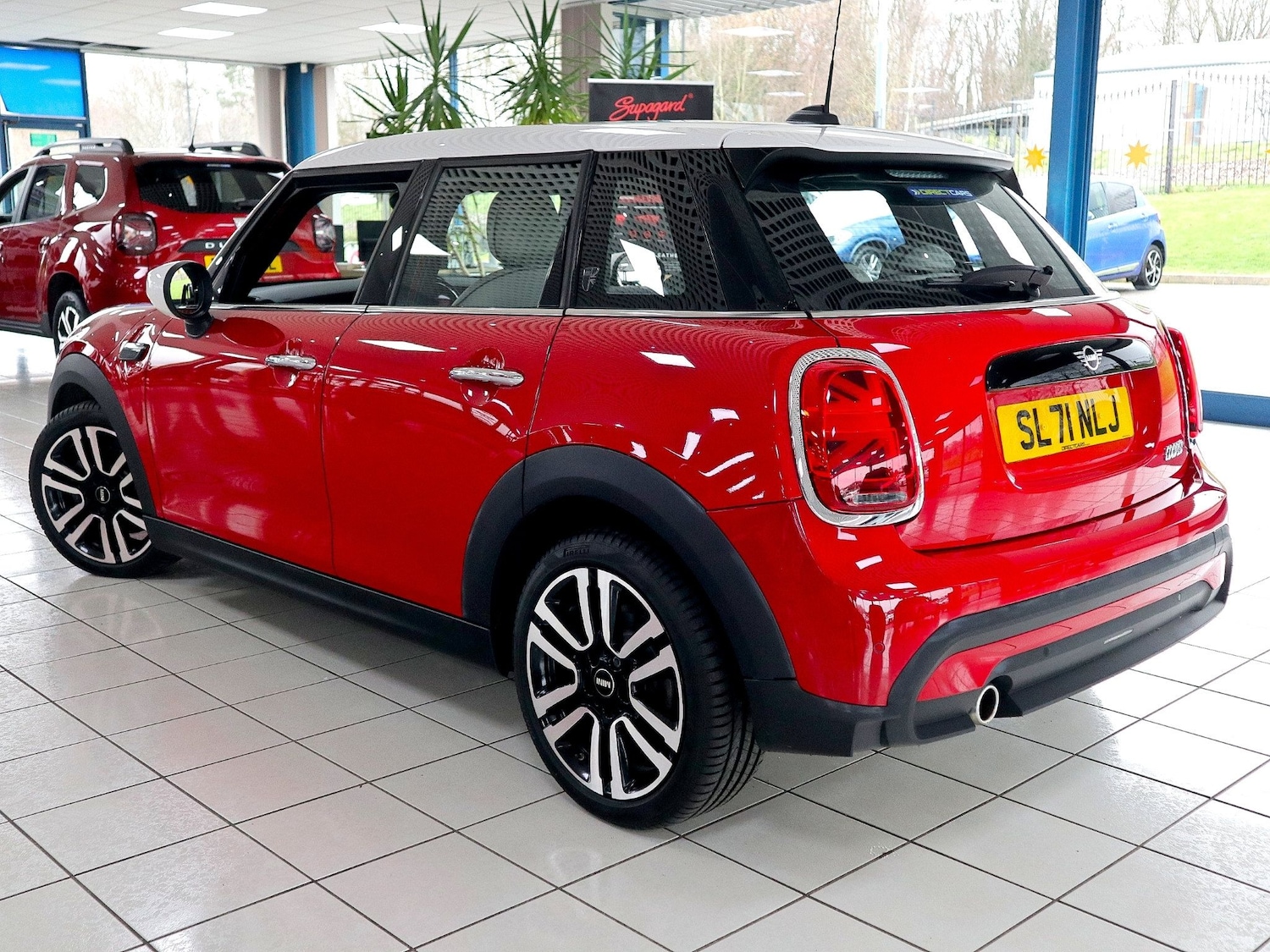 Used MINI Hatch 2021 for sale - 76785390: Photo 2