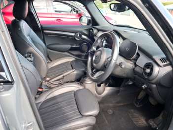 Used MINI Hatch 2021 for sale - 75289401: Photo