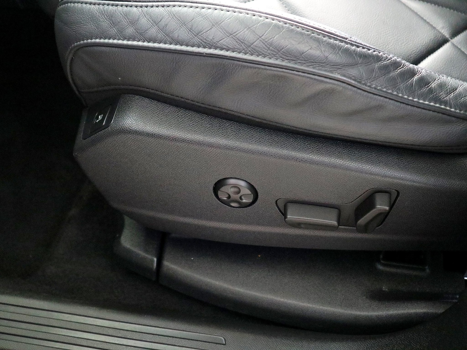 Used DS Automobiles DS 7 Crossback 2018 for sale - 75587524: Photo 21