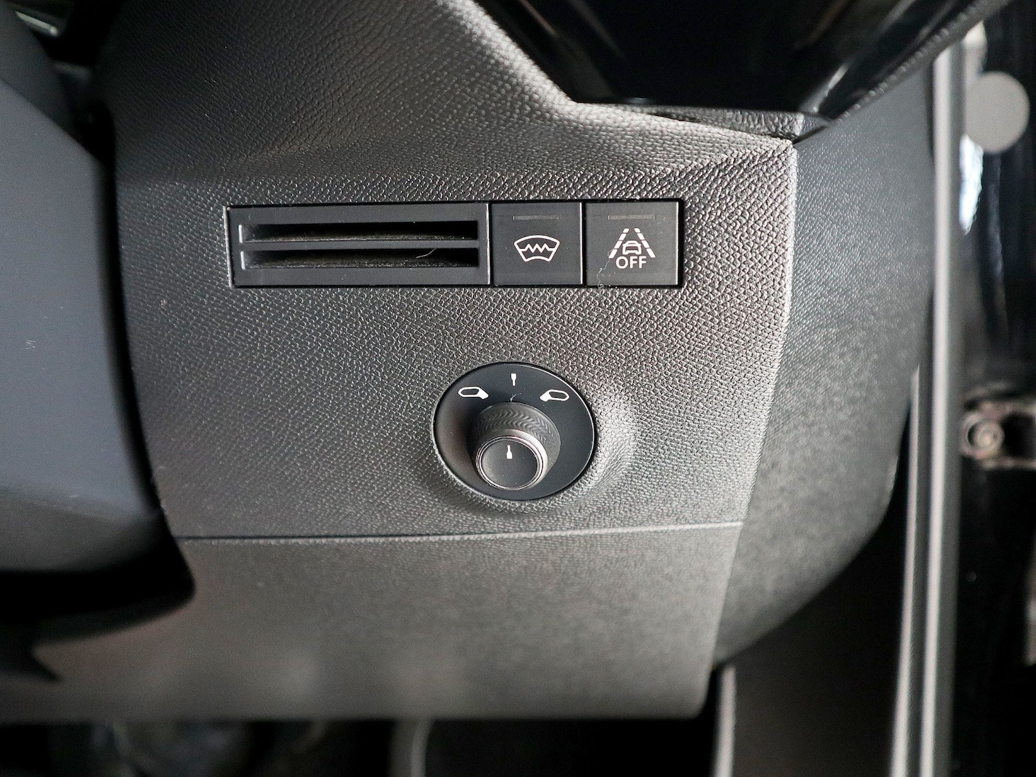 Used DS Automobiles DS 7 Crossback 2018 for sale - 75587524: Photo 28