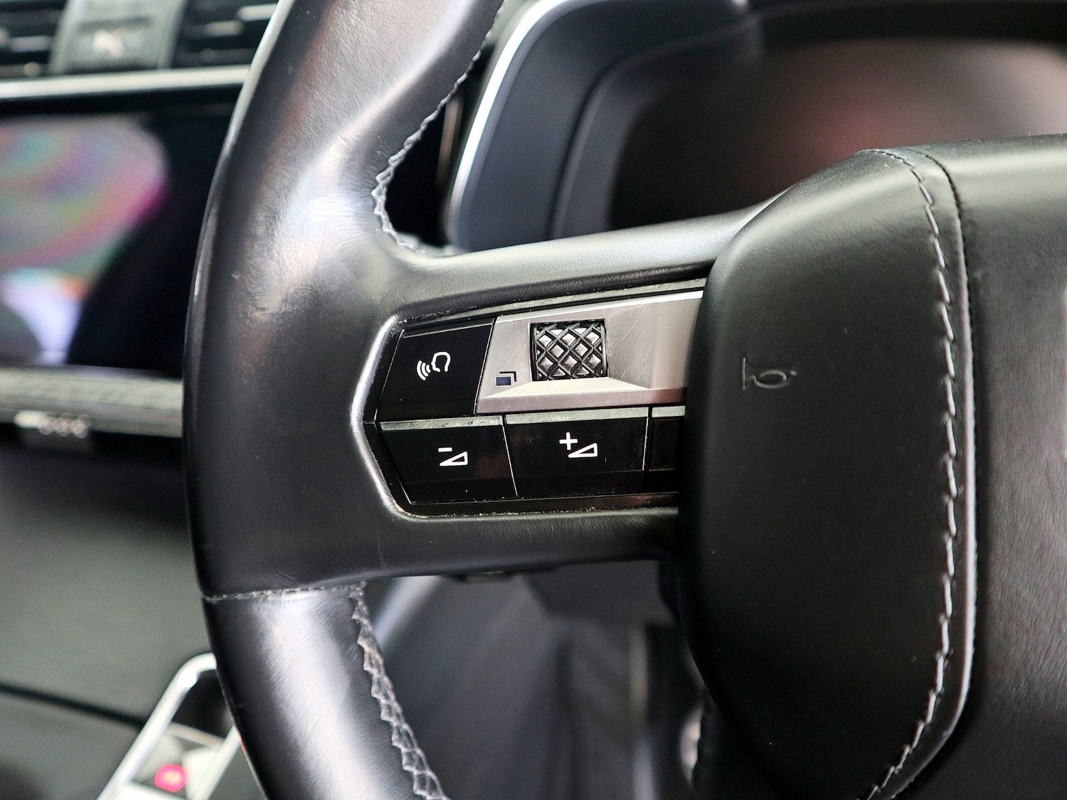 Used DS Automobiles DS 7 Crossback 2018 for sale - 75587524: Photo 29