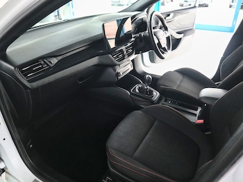 Used Ford Focus 2023 for sale - 79198777: Photo