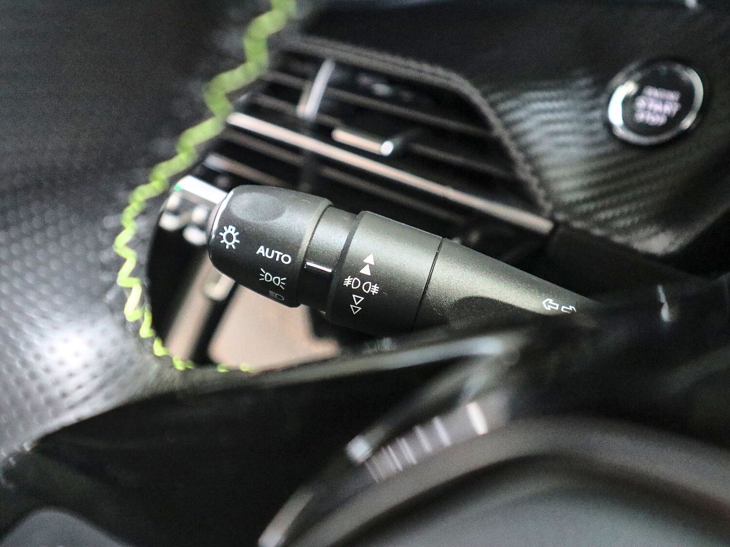 Used Peugeot 2008 2022 for sale - 77643971: Photo 38