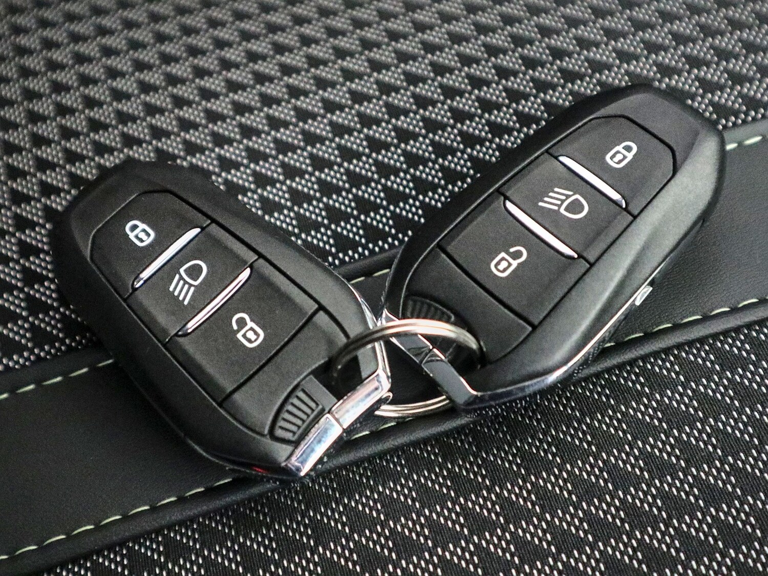 Used Peugeot 2008 2022 for sale - 77643971: Photo 43