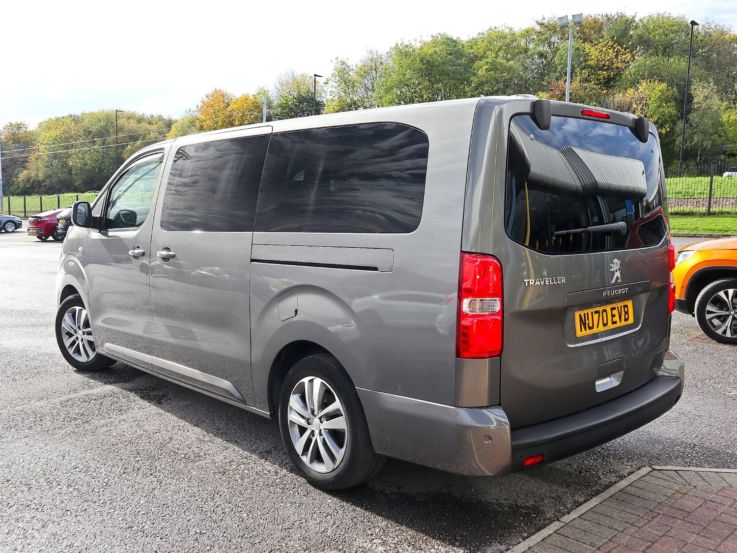 Used Peugeot Traveller 2020 for sale - 76347406: Photo 2