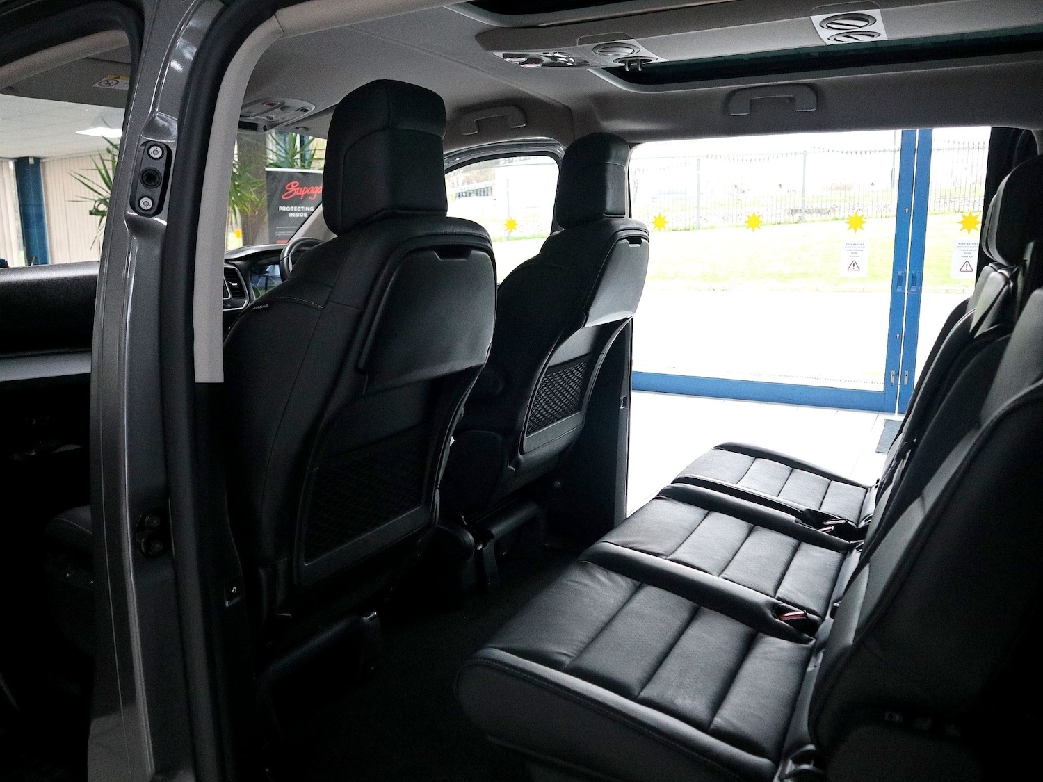 Used Peugeot Traveller 2020 for sale - 76347406: Photo 25