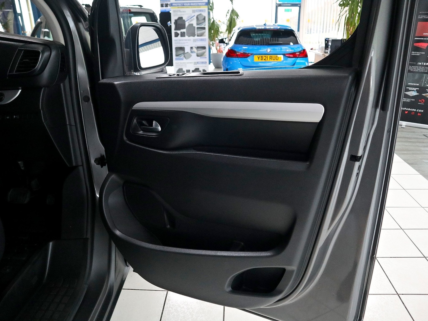 Used Peugeot Traveller 2020 for sale - 76347406: Photo 32