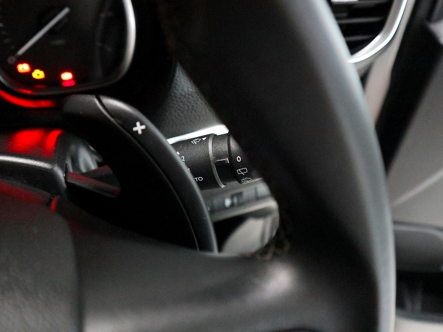 Used Peugeot Traveller 2020 for sale - 76347406: Photo 40