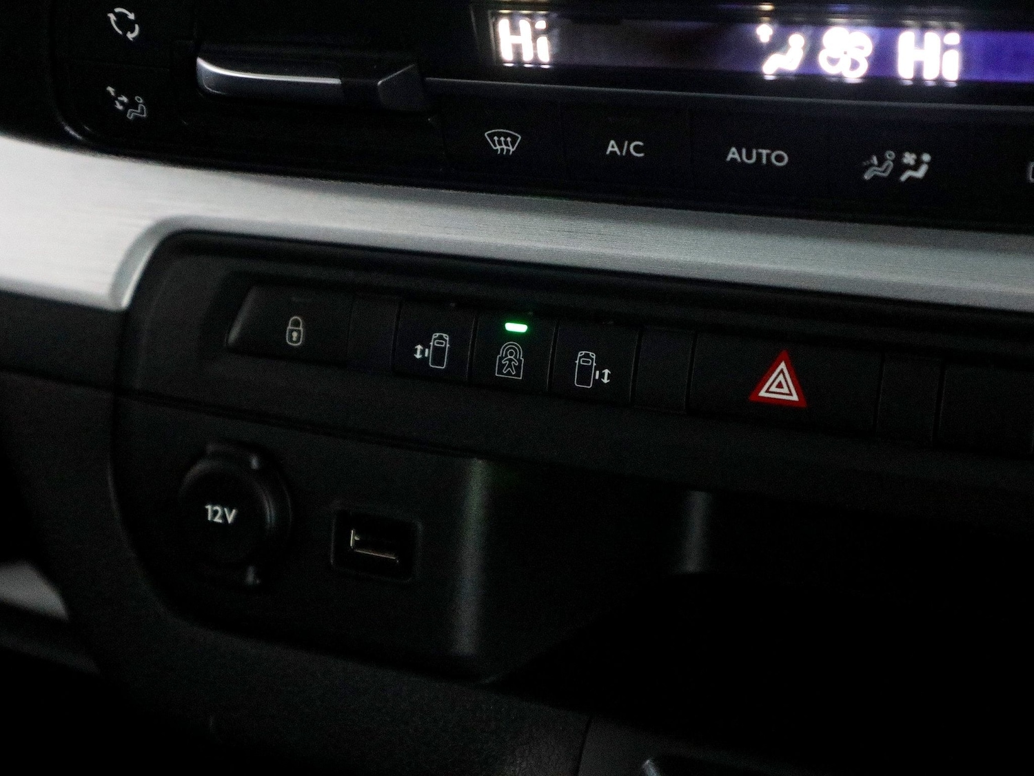 Used Peugeot Traveller 2020 for sale - 76347406: Photo 42