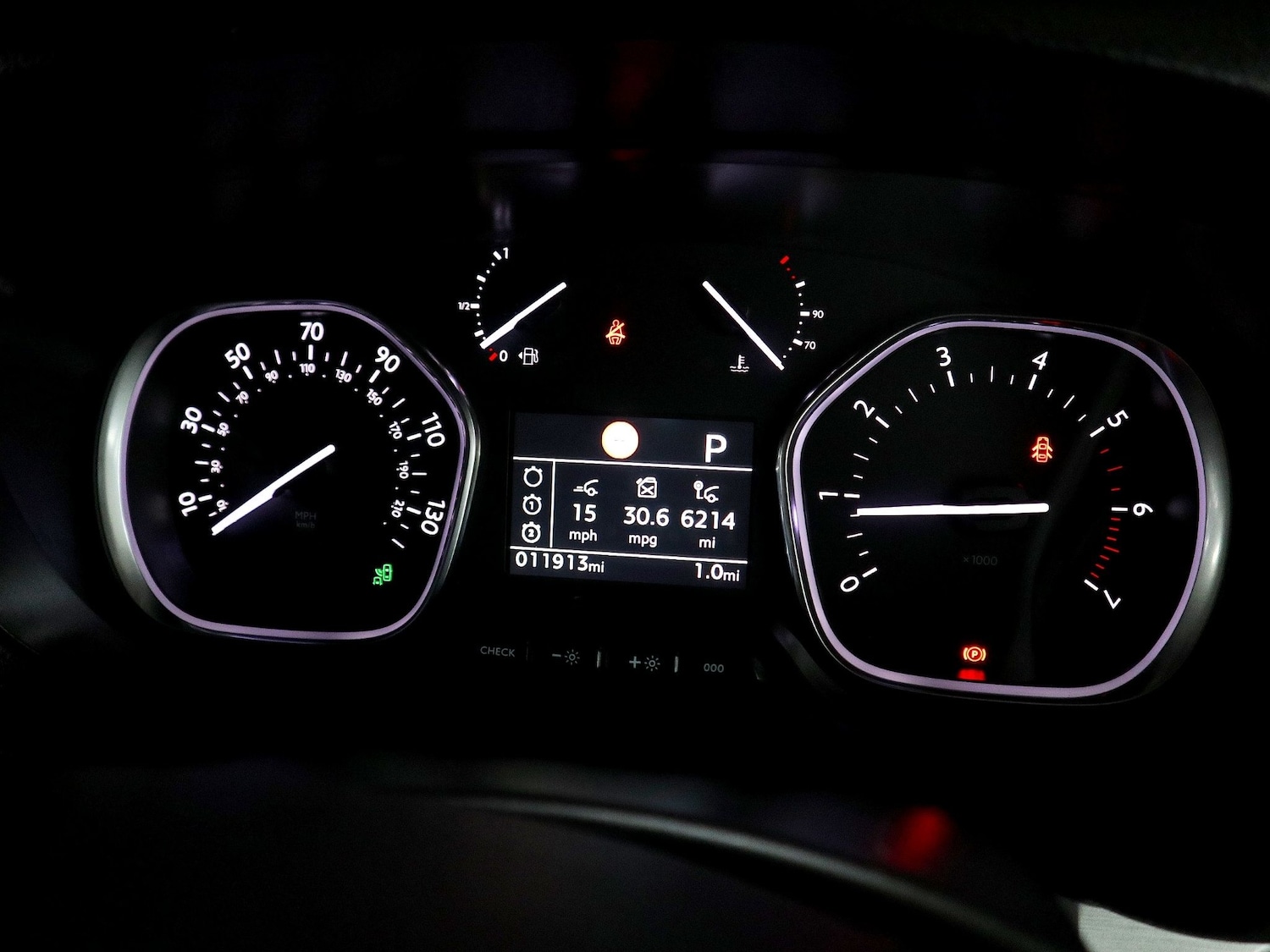 Used Peugeot Traveller 2020 for sale - 76347406: Photo 51