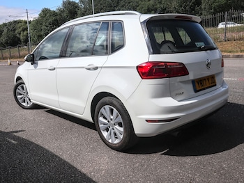 Used Volkswagen Golf SV 2017 for sale - 79060609: Photo
