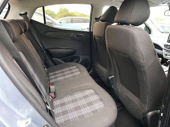 Used Hyundai i10 2023 for sale - 78647224: Photo