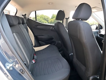 Used Hyundai i10 2023 for sale - 79180087: Photo