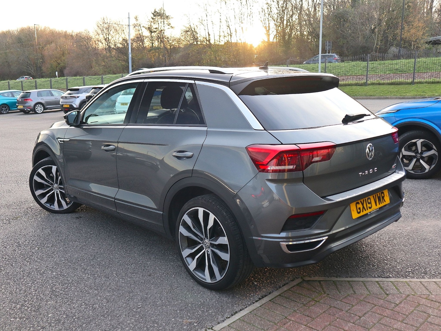 Used Volkswagen T-Roc 2019 for sale - 76656412: Photo 2