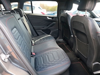 Used Ford Focus 2023 for sale - 78112672: Photo