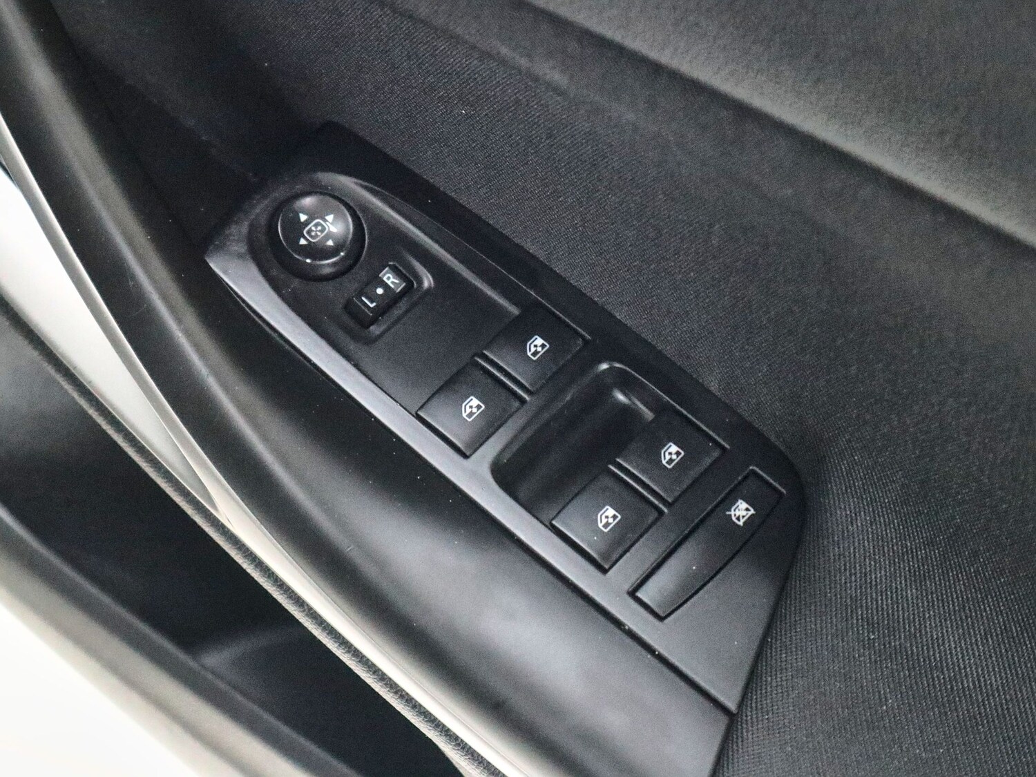 Used Vauxhall Astra 2018 for sale - 77508773: Photo 24