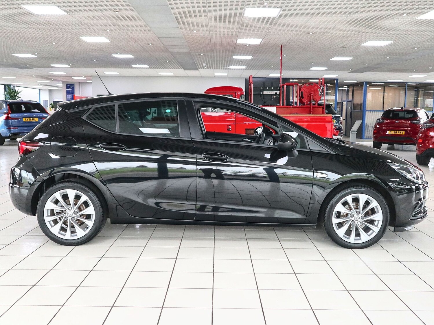 Used Vauxhall Astra 2018 for sale - 77508773: Photo 6