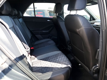 Used Volkswagen T-Roc 2024 for sale - 78446511: Photo