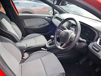 Used Renault Clio 2024 for sale - 78258985: Photo