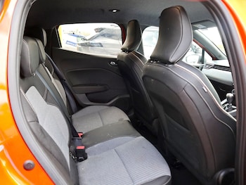 Used Renault Clio 2024 for sale - 78258985: Photo