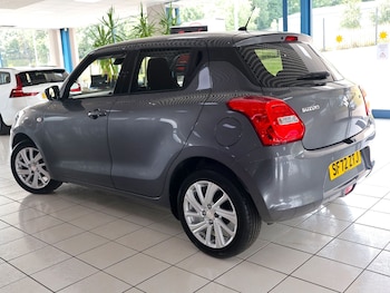 Used Suzuki Swift 2022 for sale - 75079985: Photo