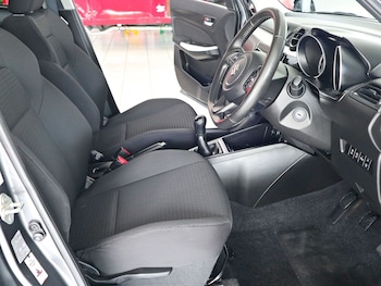 Used Suzuki Swift 2022 for sale - 75079985: Photo