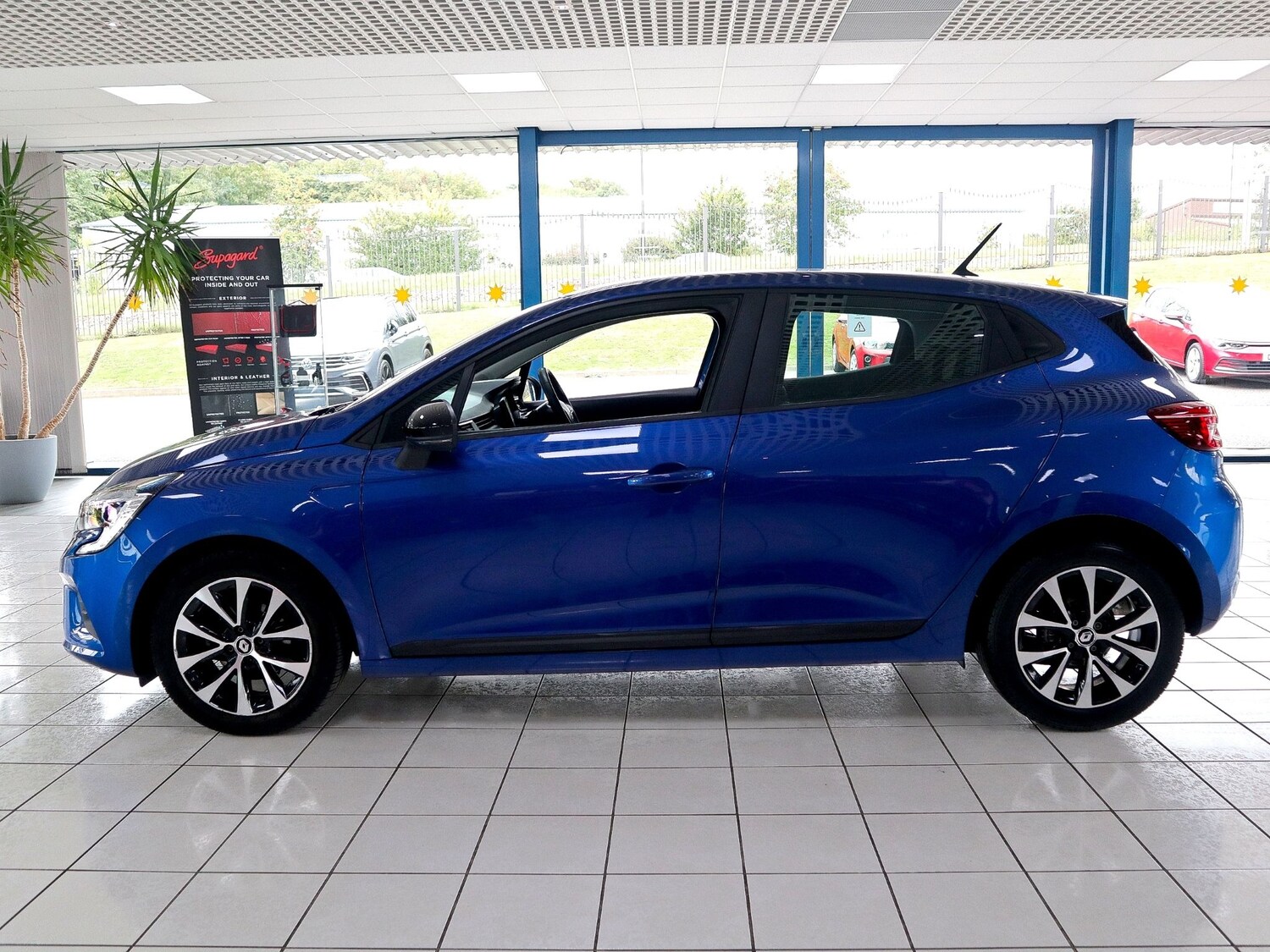 Used Renault Clio 2023 for sale - 75976192: Photo 10