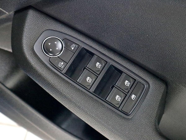 Used Renault Clio 2023 for sale - 75976192: Photo 24