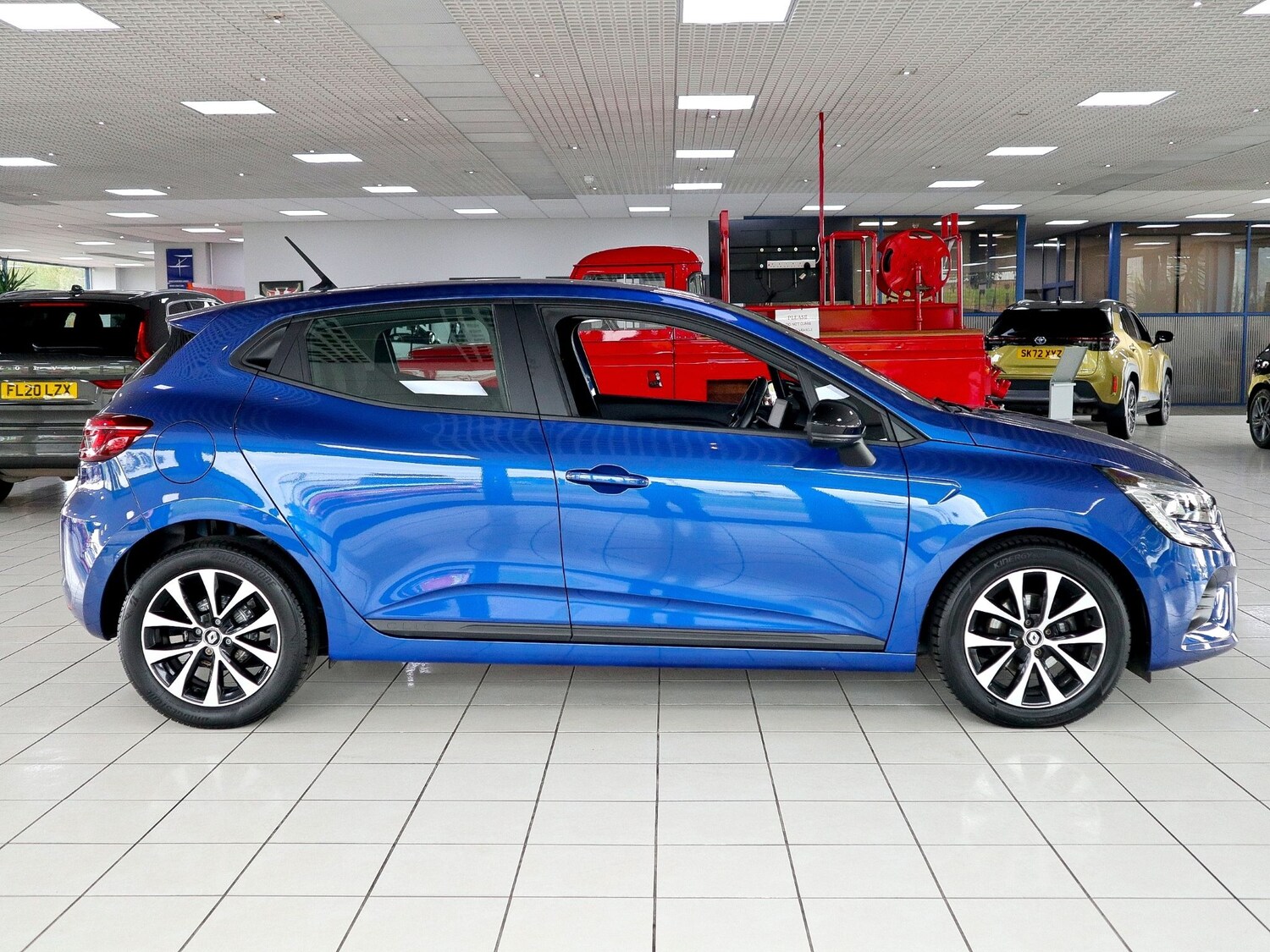 Used Renault Clio 2023 for sale - 75976192: Photo 6