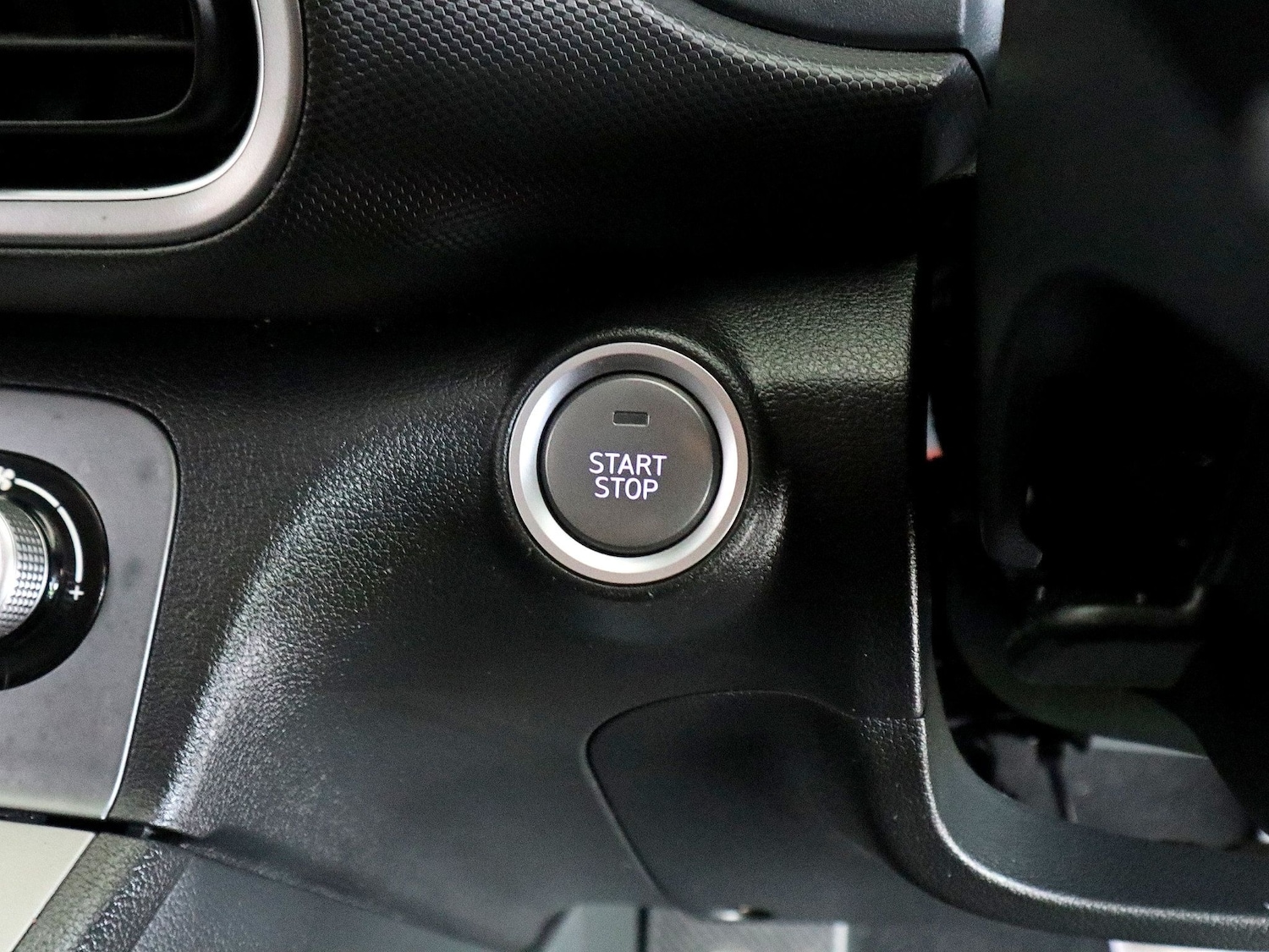 Used Hyundai KONA 2022 for sale - 76369500: Photo 32