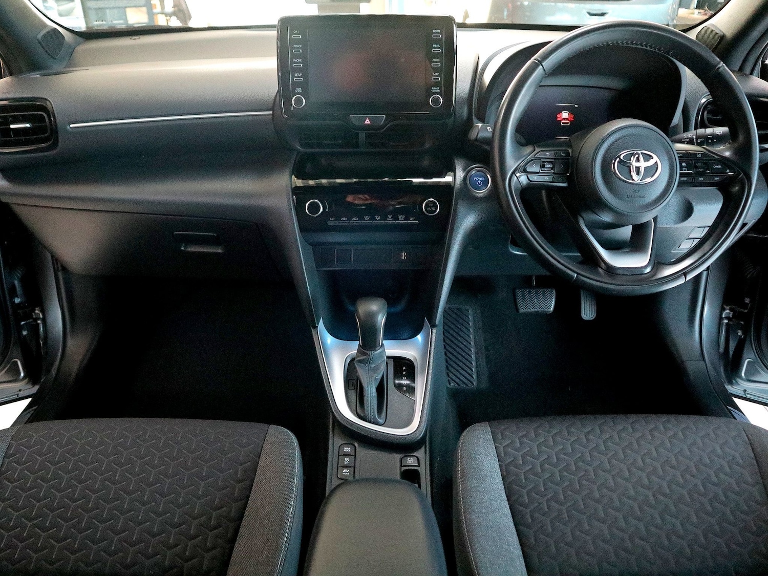 Used Toyota Yaris Cross 2023 for sale - 76785395: Photo 23