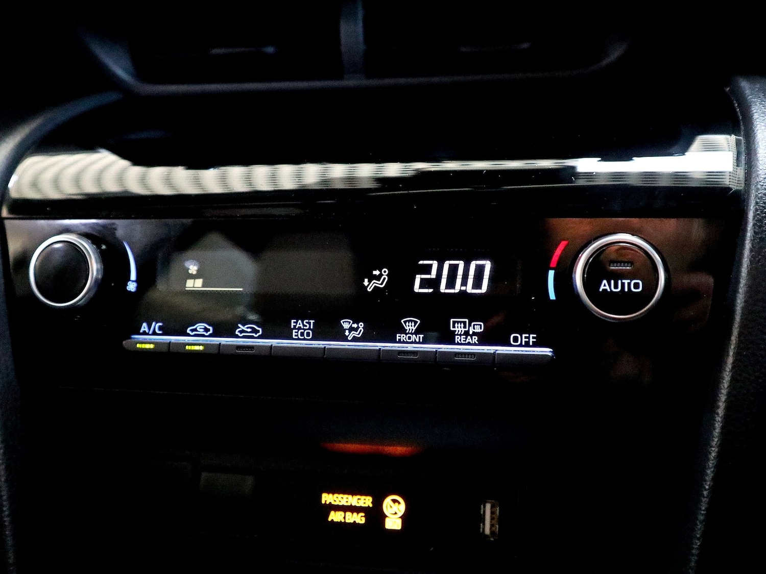 Used Toyota Yaris Cross 2023 for sale - 76785395: Photo 32