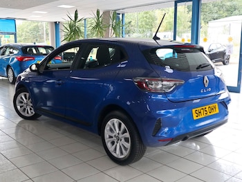 Used Renault Clio 2025 for sale - 79451647: Photo