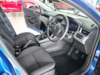Used Renault Clio 2025 for sale - 79451647: Photo