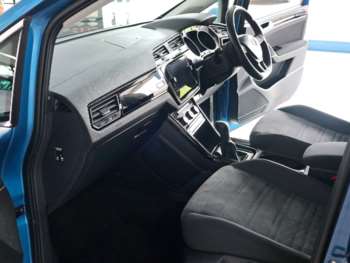 Used Volkswagen Touran 2020 for sale - 74179359: Photo