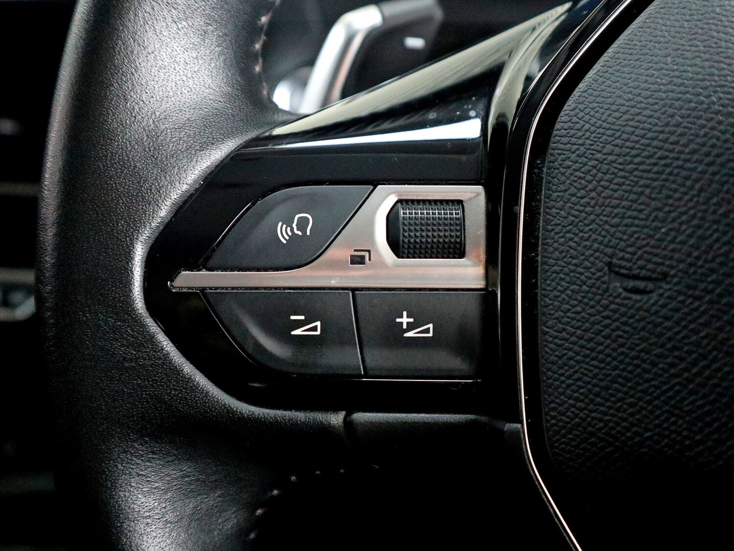 Used Peugeot 2008 2021 for sale - 76165364: Photo 35