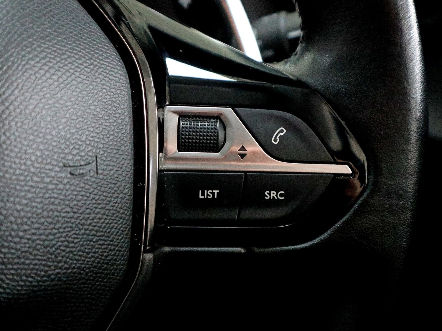 Used Peugeot 2008 2021 for sale - 76165364: Photo 37