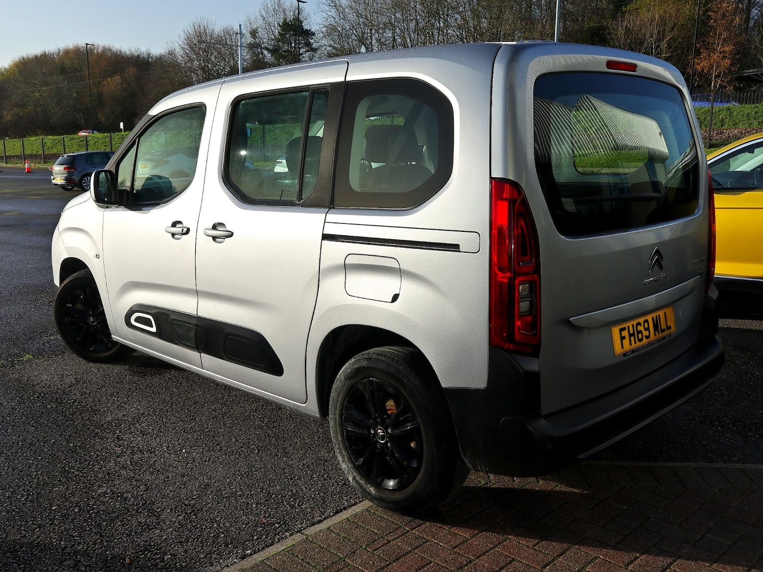 Used Citroen Berlingo 2020 for sale - 76741479: Photo 2