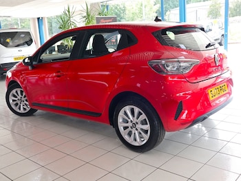 Used Renault Clio 2024 for sale - 75289411: Photo