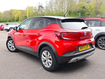 Used Renault Captur 2021 for sale - 78243338: Photo