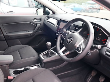 Used Renault Captur 2021 for sale - 78243338: Photo