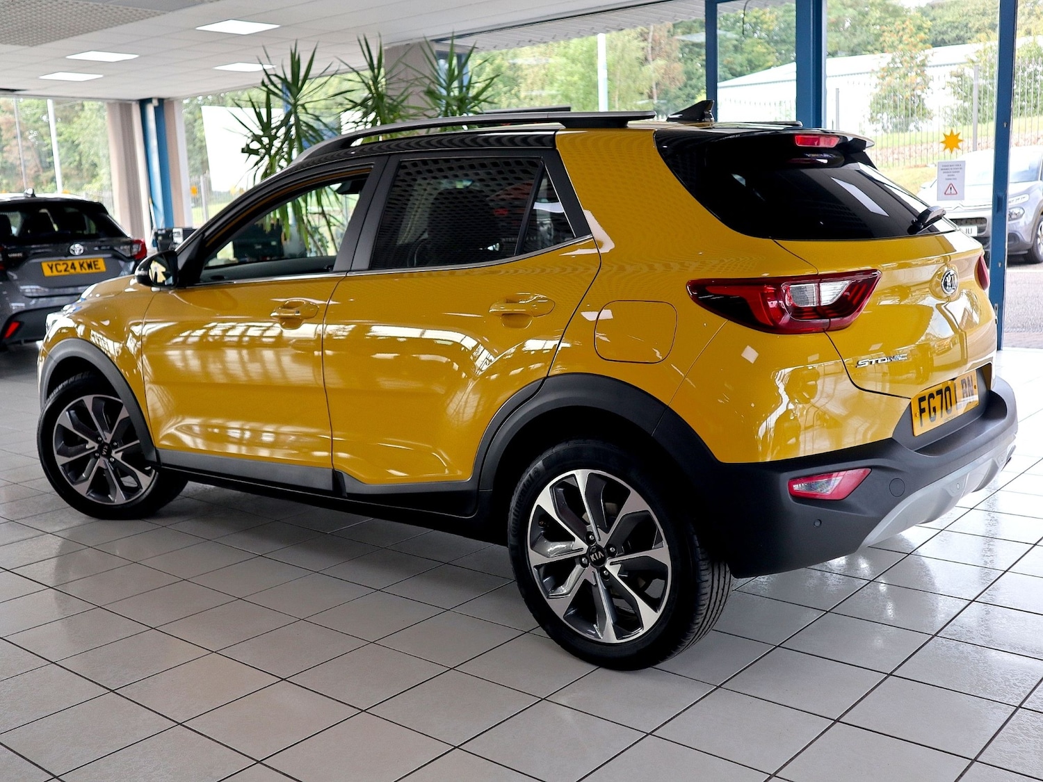 Used Kia Stonic 2020 for sale - 76107585: Photo 2