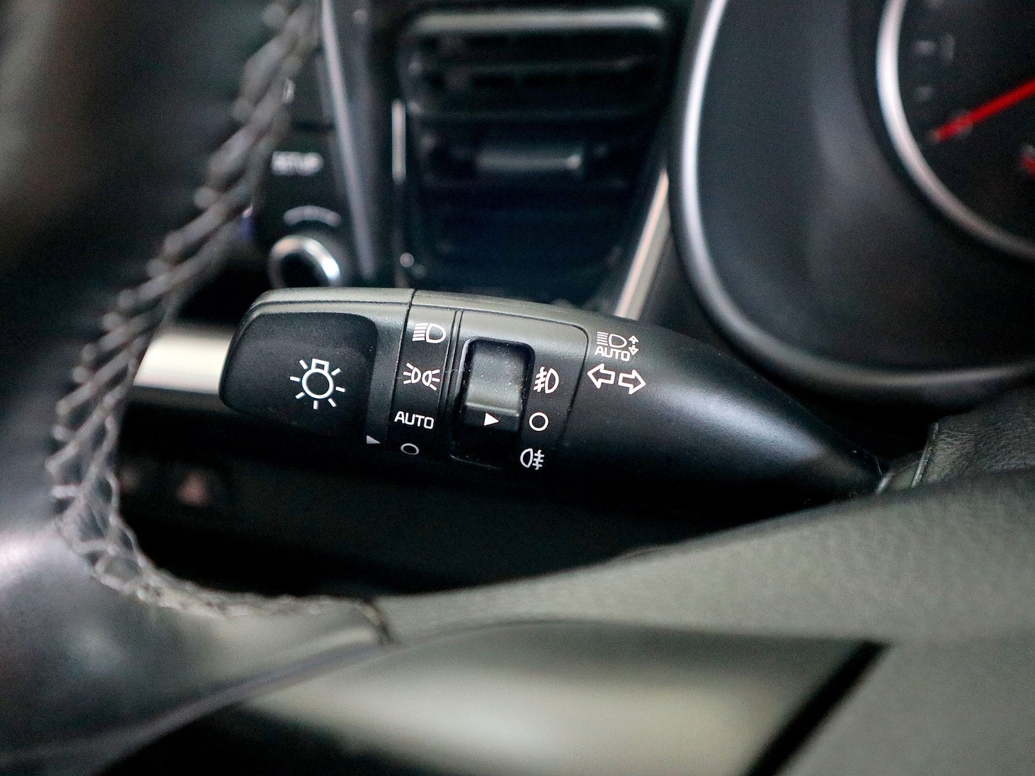 Used Kia Stonic 2020 for sale - 76107585: Photo 37