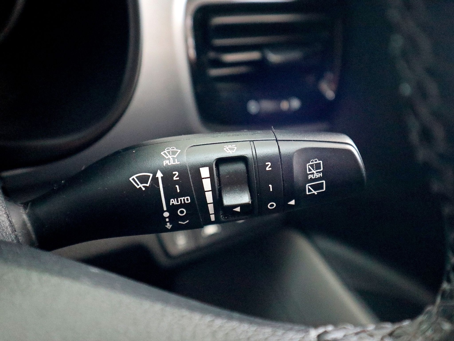 Used Kia Stonic 2020 for sale - 76107585: Photo 39