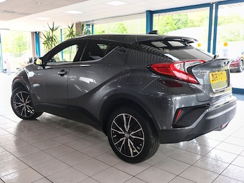 Used Toyota C-HR 2017 for sale - 78515341: Photo