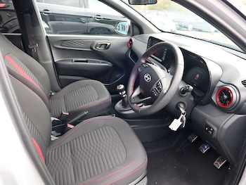 Used Hyundai i10 2024 for sale - 76134570: Photo 3