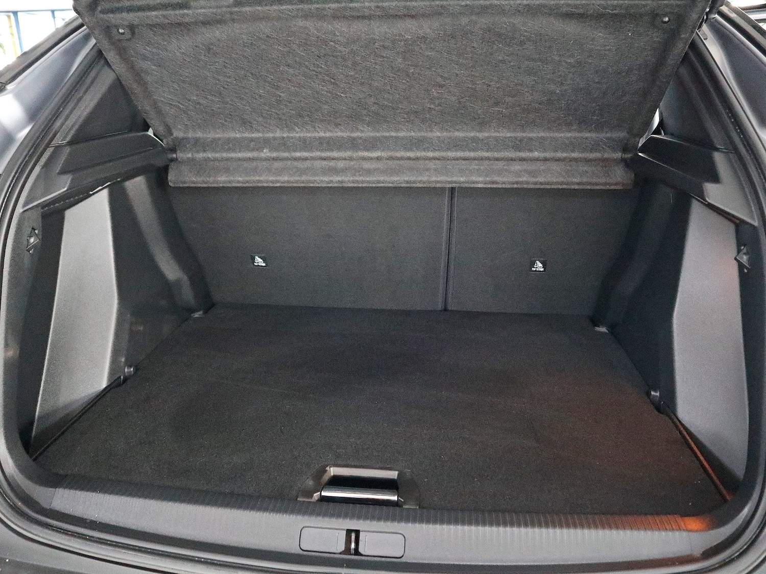 Used Peugeot 2008 2020 for sale - 76821989: Photo 19