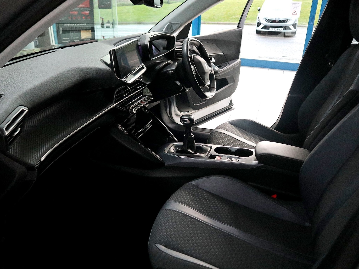 Used Peugeot 2008 2020 for sale - 76821989: Photo 4