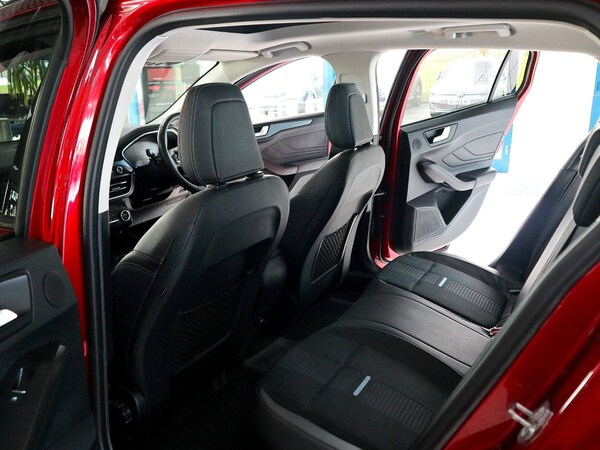 Used Ford Focus 2019 for sale - 76082899: Photo 19