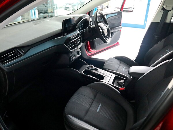 Used Ford Focus 2019 for sale - 76082899: Photo 4